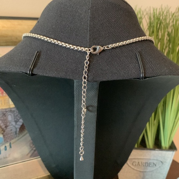 17 Inch Stainless Steel Box Link Quality Chain w/ 3 Inch Extender - Picture 4 of 7